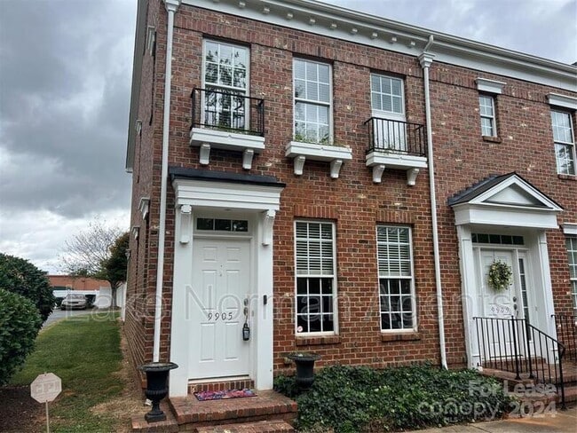 Building Photo - 9905 Ansonborough Square