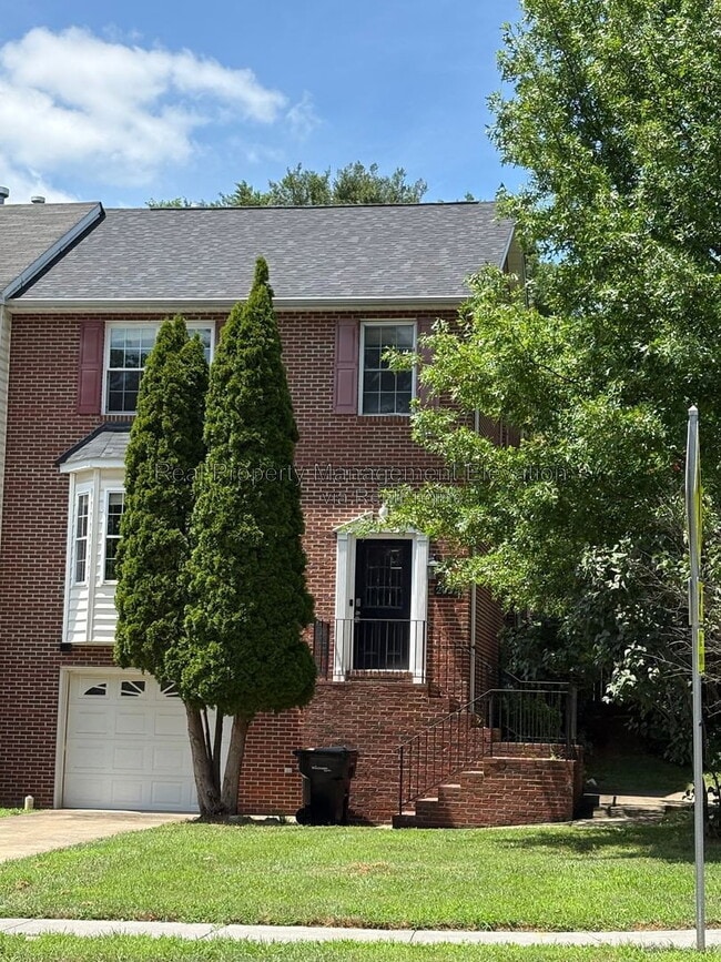 Photo - 2027 Harvest Dr