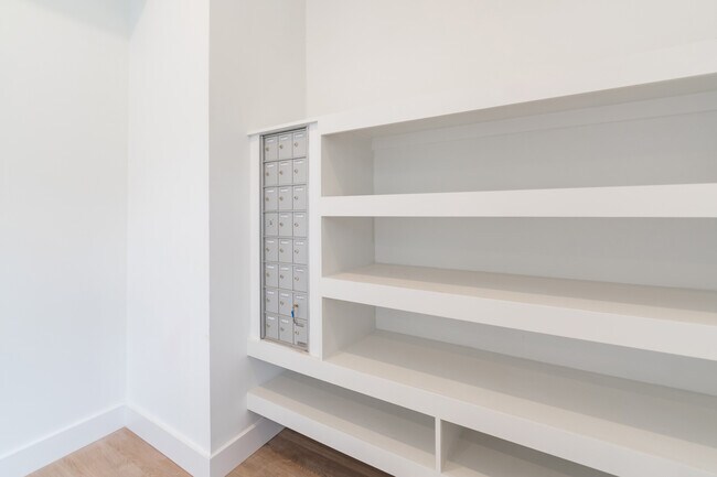 Photo - 5900 Germantown (The Premiere)