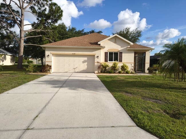 Building Photo - 25199 Chiclayo Ave