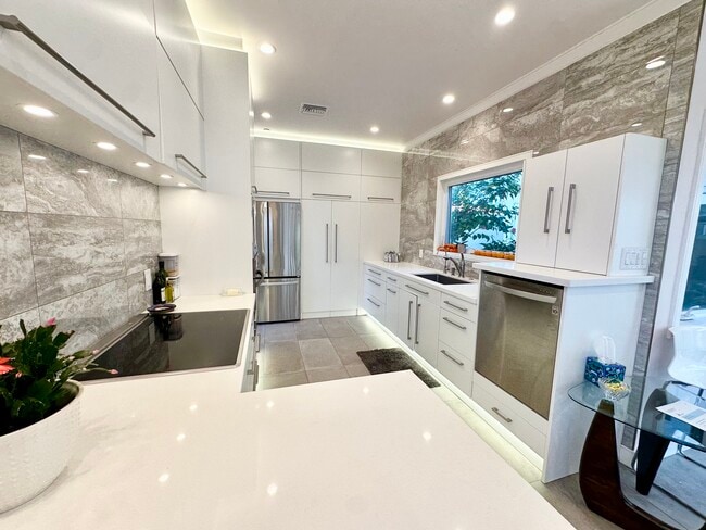 Photo - 2315 24th St