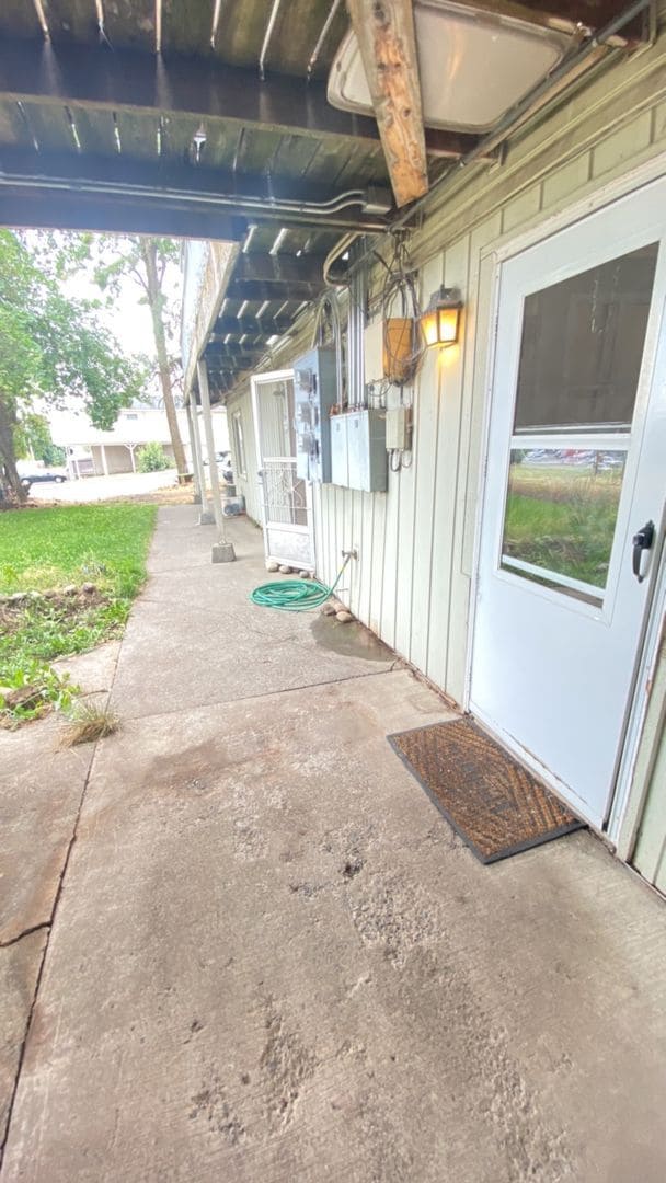 Building Photo - Cheney Studio Apartment Available 7/10 Unit 1307 2nd Street