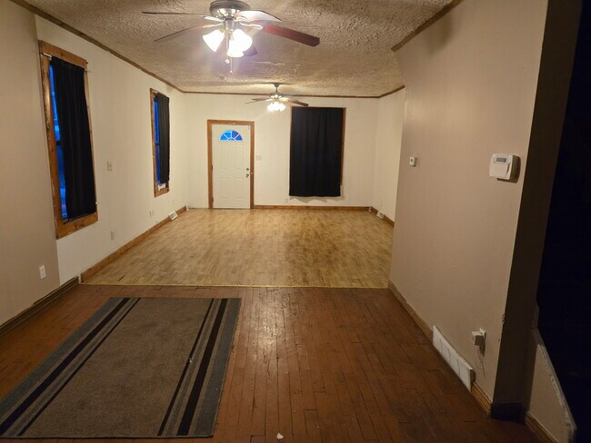 Photo - 1708 Moravia St