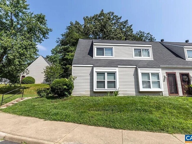 Photo - One Bedroom Townhouse