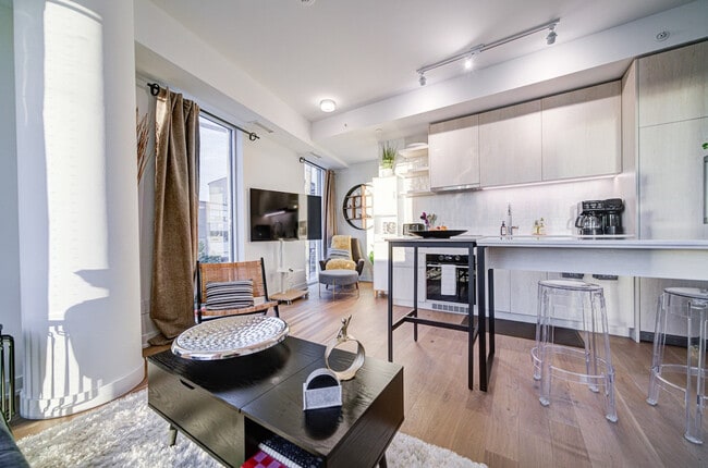 Photo - 197 Blantyre Ave Unit SI ID1513079P