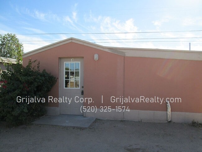 Building Photo - 213 W Ohio St Unit 03 Rental