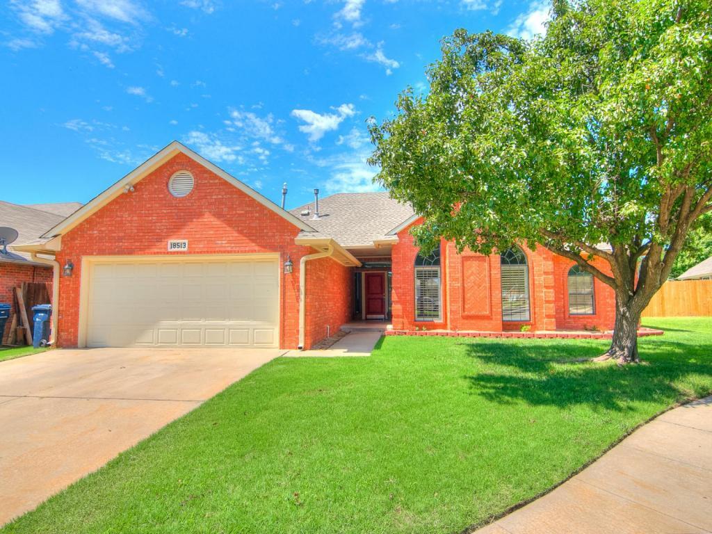 Photo - 18513 Chestnut Oak Dr