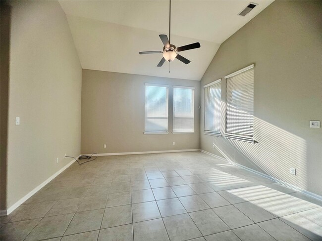 Photo - 2554 Granberry Pt