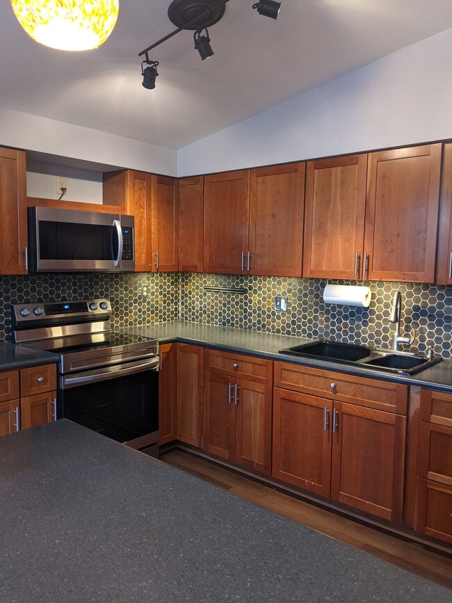 Kitchen - 7120 W Eden Plz Casa