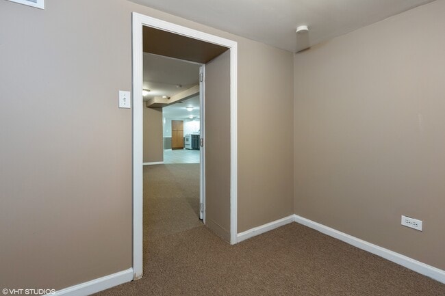 Photo - 5414 W Montrose Ave Unit G