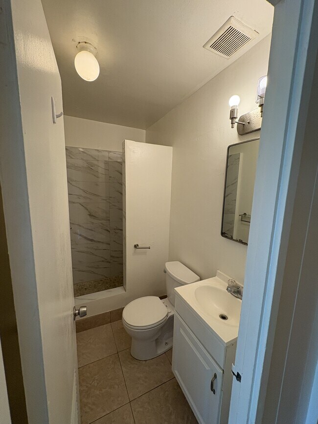 Photo - 2126 Lau‘ula St