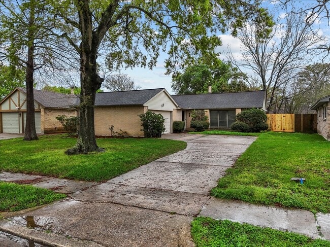 Photo - 2823 Forest Point Dr