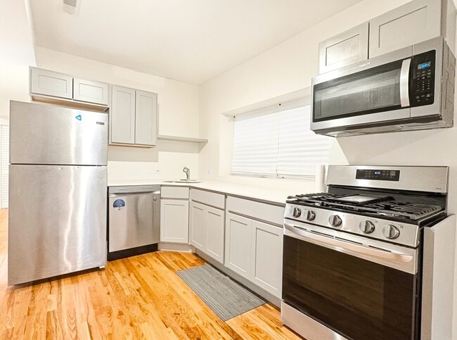 Photo - 1637 W 18th St Unit 1R