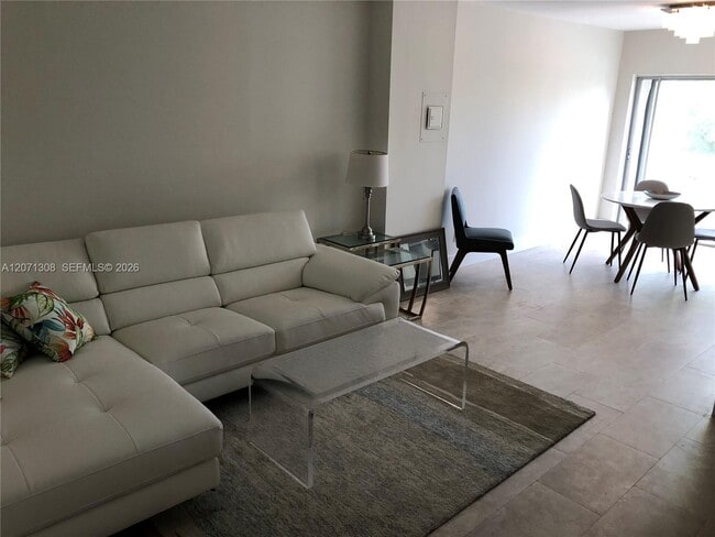 Photo - 7801 NE 4th Ct Unidad 315