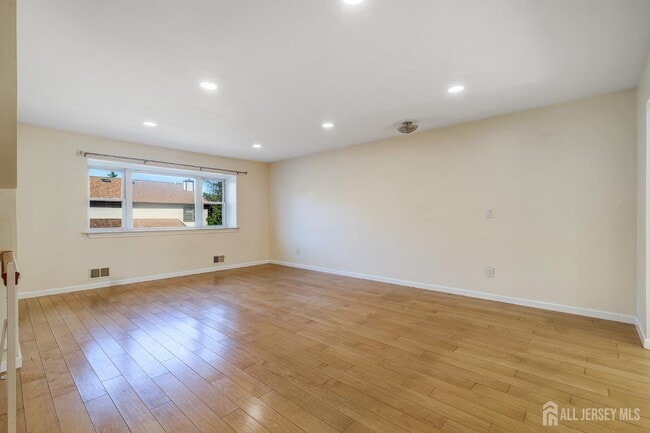 Photo - 6304 Hana Rd