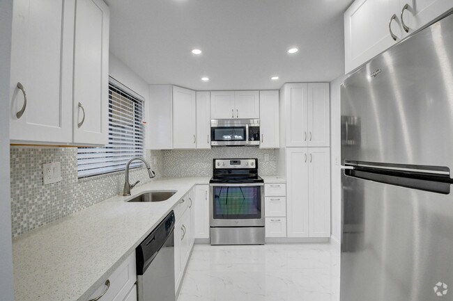 Building Photo - 15090 Ashland Pl Unit 153 Rental