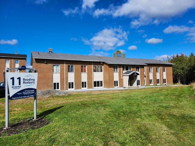 Building Photo - 11 Reading Crescent Unit 6