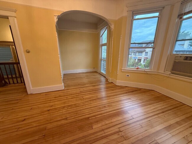 Photo - 223 Harrison Ave Unit 2