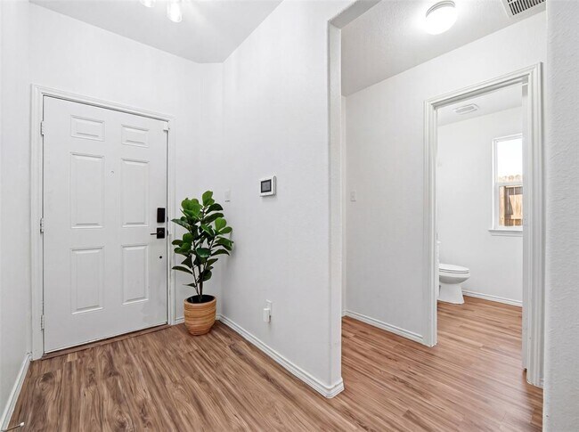 Photo - 21412 Wilmiller Ln