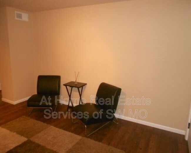 Photo - 1400 S Campbell Ave Unidad Apt #121