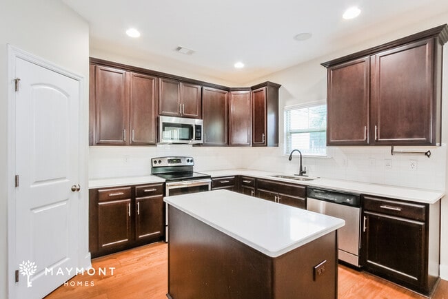 401 Yellow Pine Trail