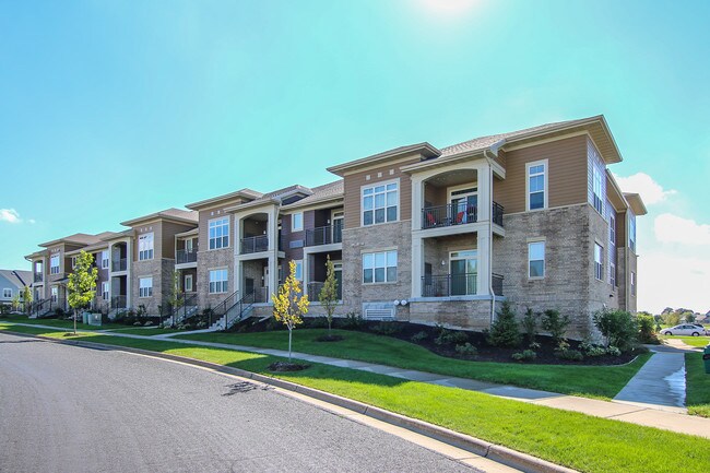 The Landing on East Hill Parkway - The Landing on East Hill Parkway Apartments