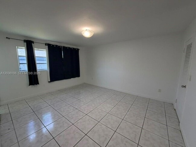 Photo - 1885 NE 121st St Unidad 8
