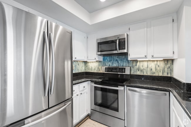 Building Photo - 235 6th St NW Unit 406 Rental