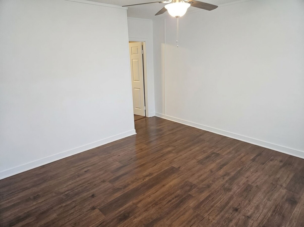 Photo - 1347 E Trigg Ave