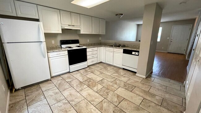 Photo - 1812 Monterey Rd