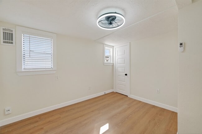 Photo - 2118 Webster St