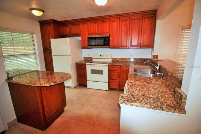 Photo - 2707 Mayer St