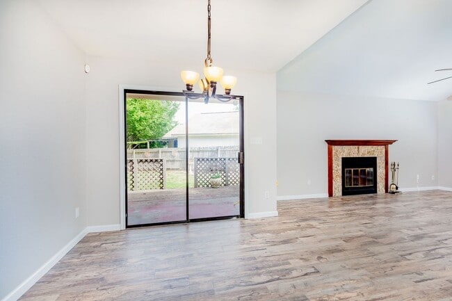 Photo - 2322 Klattenhoff Dr