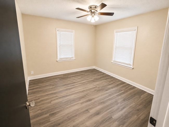 Photo - 131 Eaton Ave