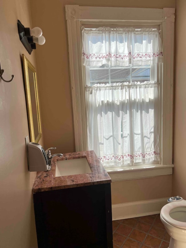 Photo - 2500 Bainbridge St