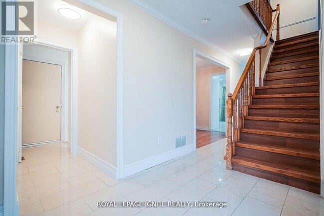 Photo - 265 Wright Crescent