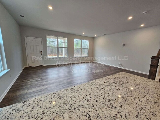 Photo - 7828 Nelson Rd