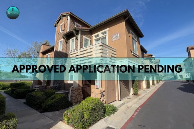 Building Photo - 3964 Polk St Unit A