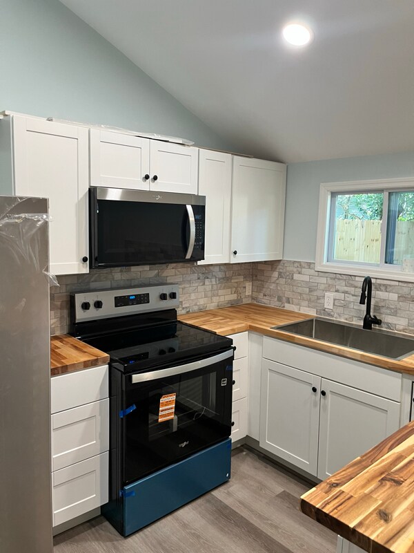 Photo - 1911 Capital St