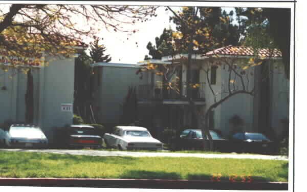 Photo - Pinetree Plaza