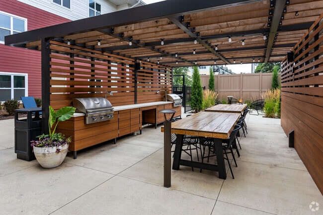 Outdoor Kitchen