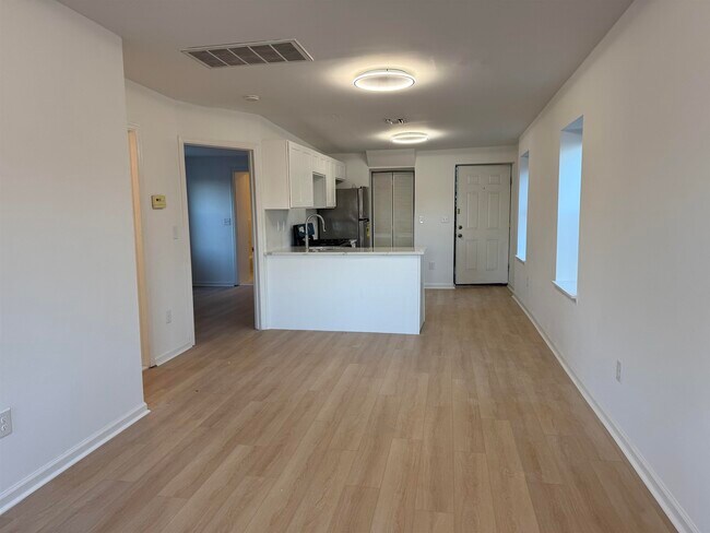 Photo - 9007 Riverside Pl Unidad 3