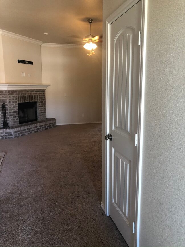 Photo - 1026 E 93rd St