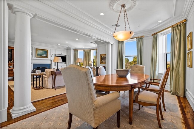 Photo - 348 Beacon St Unidad 4