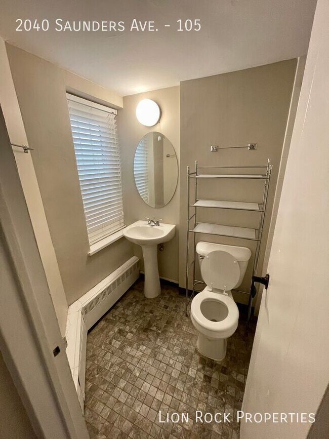 Photo - 2040 W Saunders Ave Unit 105
