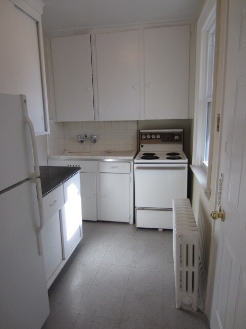 Photo - TWO BEDROOM IN OLD SOUTH FOR MID JANUARY 2026 Unit 3