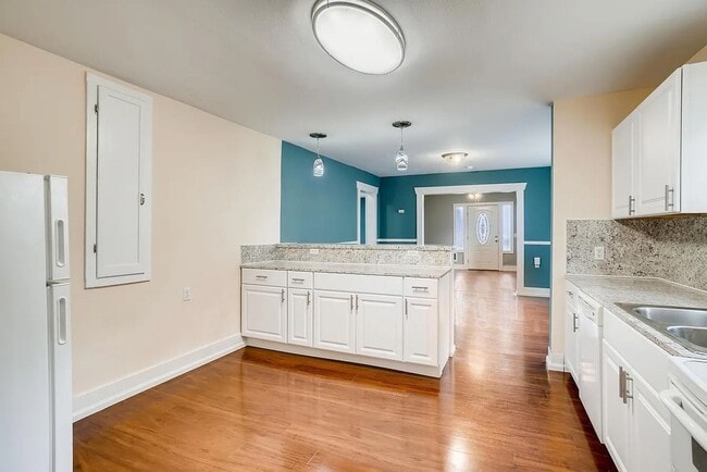 Photo - Updated 2BR Home in Marysville – Spacious Garage, Decks & RV Parking!