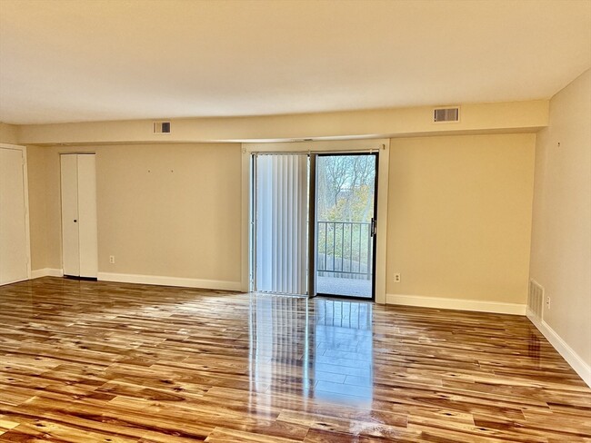 Photo - 4700 N Main St Unit 3E