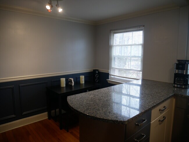 Photo - 190 Knickerbocker Rd Unidad 10