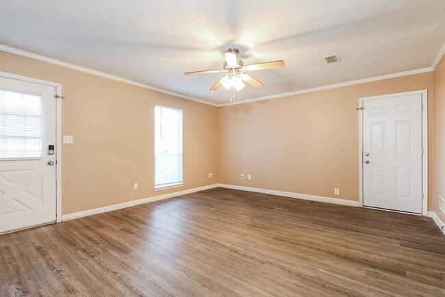 Photo - 11010 Highridge Ct